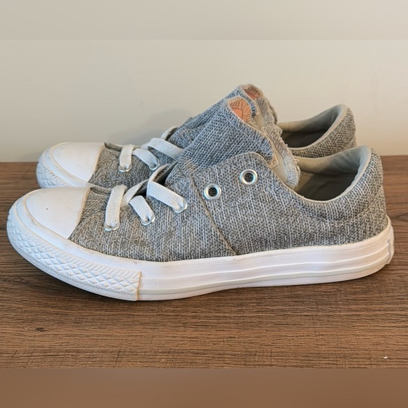 Converse 662122F CTAS Maddie Junior Girls Fashion Sneaker Gray - Picture 2 of 6